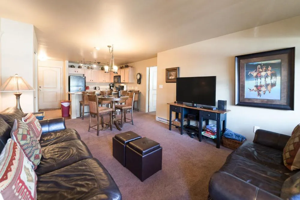 Wildhorse - First Tracks 4203 hotel hero