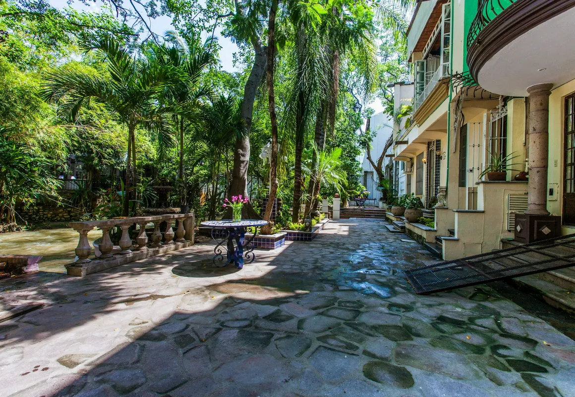 Garlands del Rio Riverside Boutique Hotel hotel hero