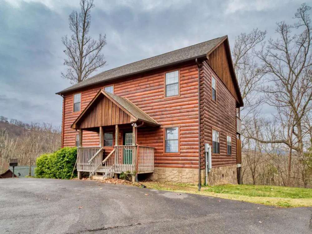 Hawks Point Lodge 5 Bedrooms Sleeps 10 Pool Access Hot Tub Pool Table hotel hero