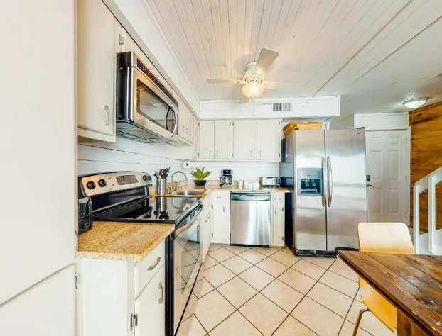 Beachwalk #6 hotel detail image 3