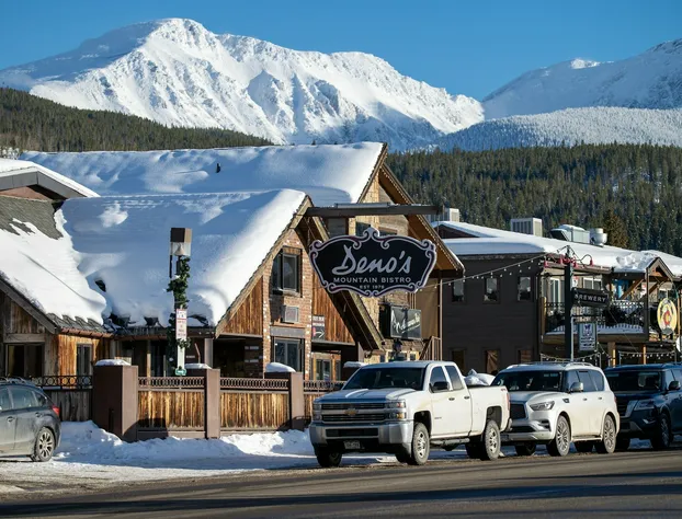 Trademark Condo Short Walk to Shuttle by RedAwning hotel detail image 3