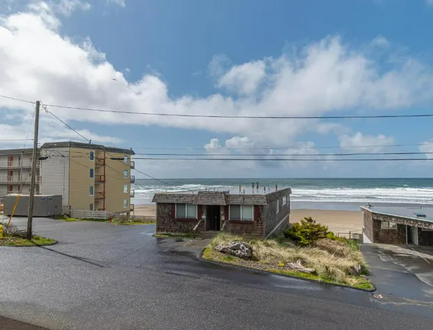 Surftides Plaza Rentals hotel detail image 1