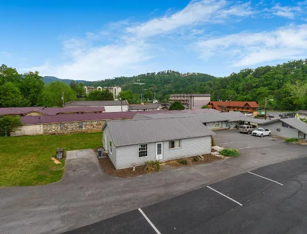 Gatlinburg Mountain Inn hotel detail image 3