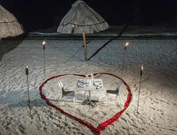 El Beso Adults Only at Ocean Coral & Turquesa hotel detail image 2