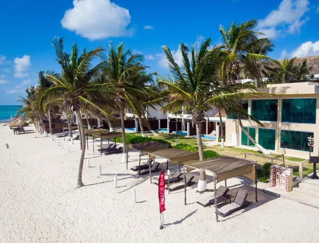 Le Reve by Mij - Beachfront Hotel hotel detail image 2