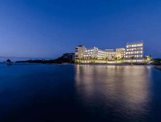 Izla Beach Front Hotel hotel detail image 3