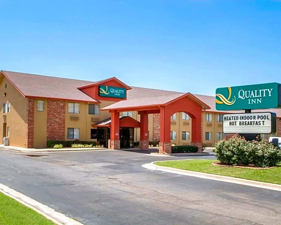 Quality Inn Broken Arrow Tulsa hotel hero