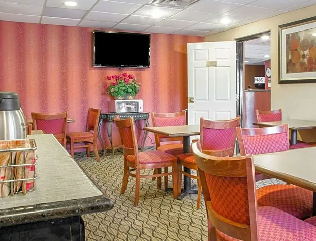 Quality Inn Broken Arrow Tulsa hotel detail image 4