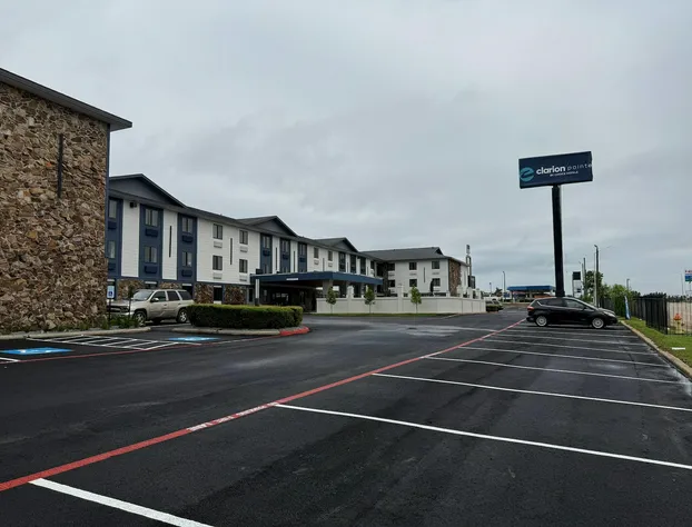 Clarion Pointe hotel detail image 2