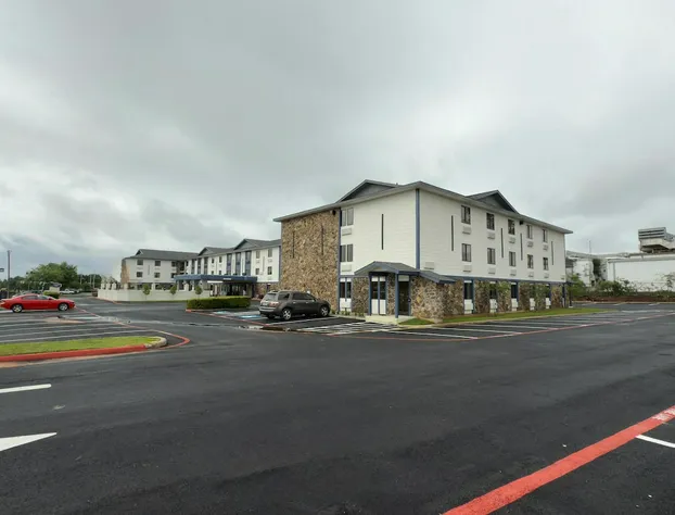 Clarion Pointe hotel detail image 3