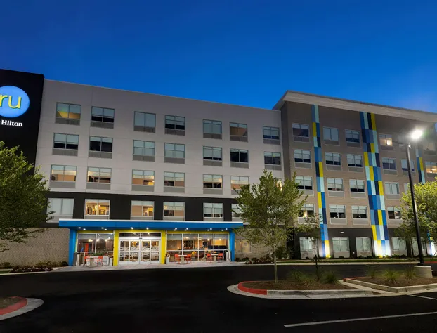 Tru By Hilton Atlanta Galleria Ballpark hotel detail image 1