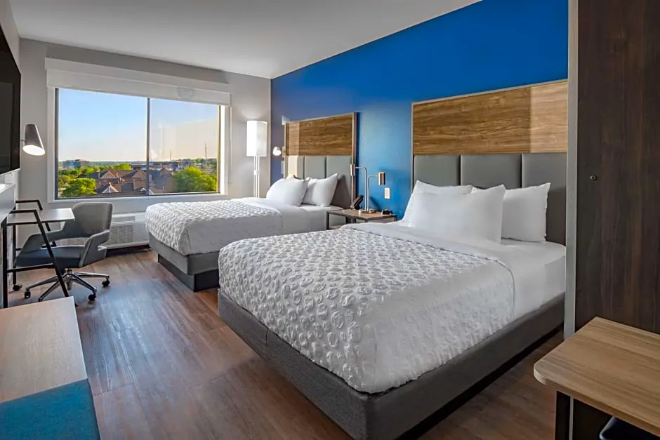 Tru By Hilton Omaha I-80 at 72nd Street, NE hotel hero