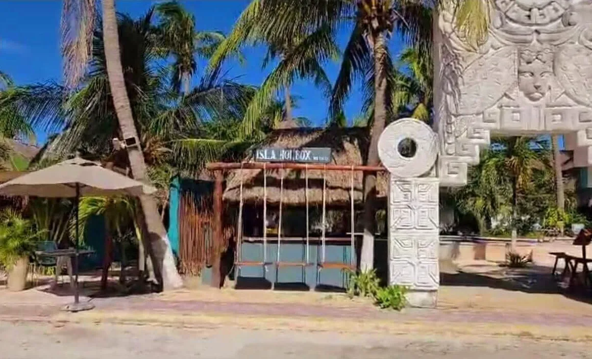 Mayan Mittoz hotel hero