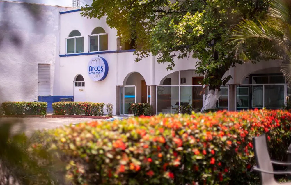 Hotel Arcos Aeropuerto hotel hero