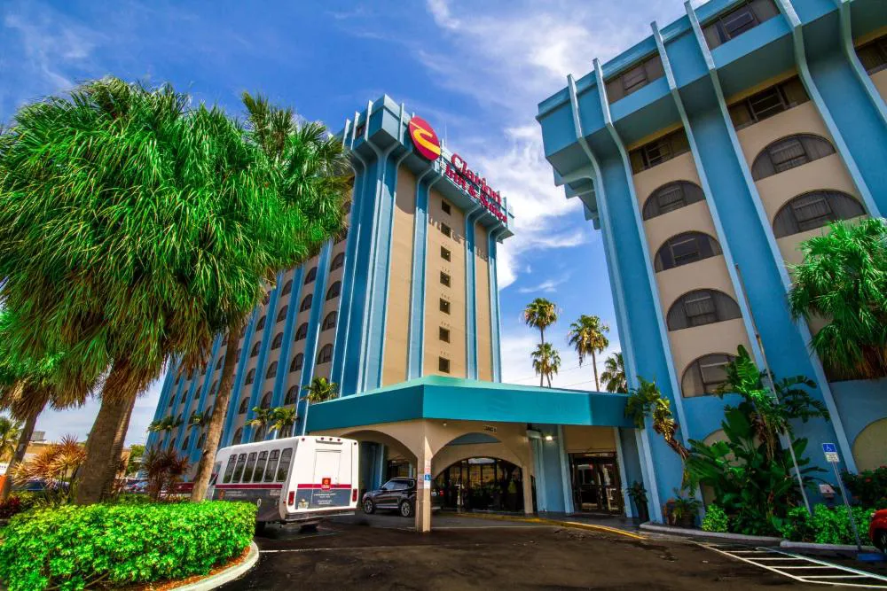 Clarion Inn & Suites Miami International Airport hotel hero