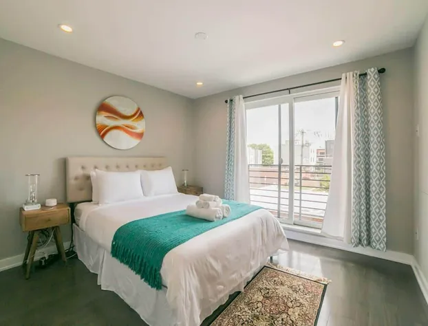 755 Unit D 2 Bedroom Home in Fairmont w Roofdeck & Balcony hotel detail image 1