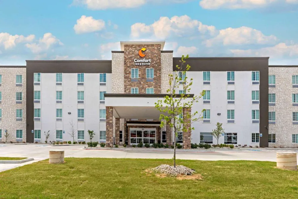 Comfort Inn & Suites Euless DFW West hotel hero