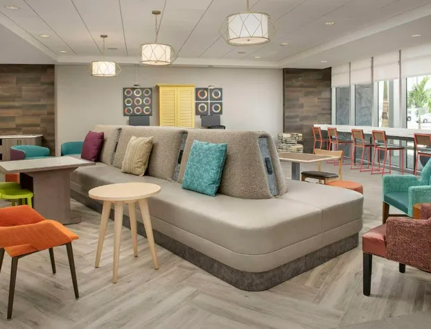 Home2 Suites by Hilton Fort Myers Airport hotel detail image 2