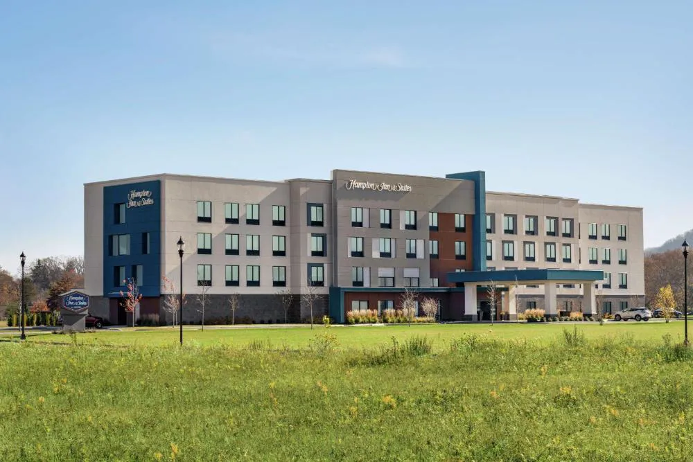 Hampton Inn & Suites Olean hotel hero
