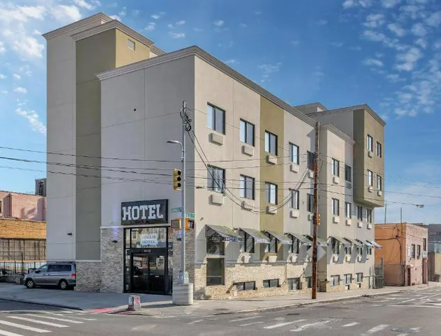 Hotel Pergola JFK Airport hotel detail image 4