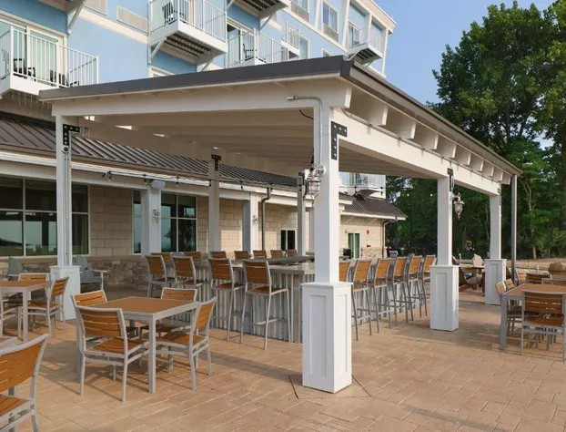 Hampton Inn & Suites Manistee Waterfront hotel detail image 2