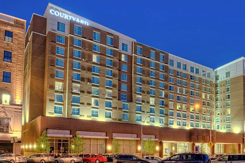 Courtyard by Marriott Kansas City Downtown/Convention Center hotel hero