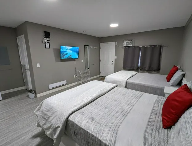 Riverside Motel & Suites hotel detail image 1