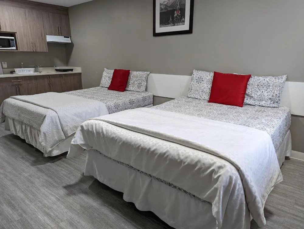 Riverside Motel & Suites hotel hero