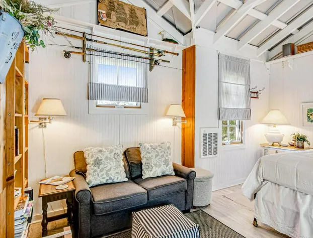 Baby Breezy Tree House hotel detail image 2