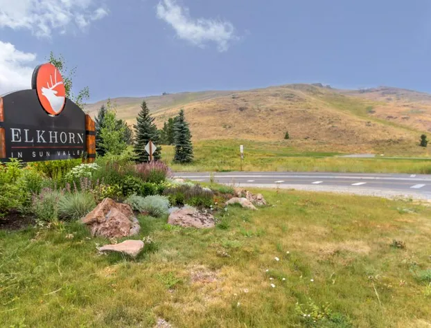 Summit Hideout hotel detail image 1