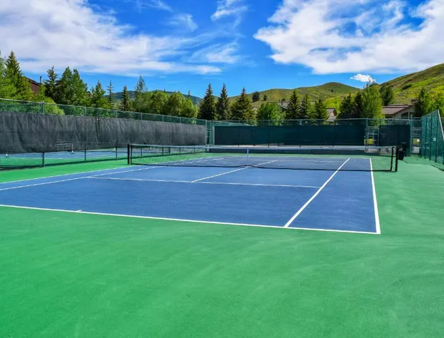 Summit Hideout hotel detail image 3