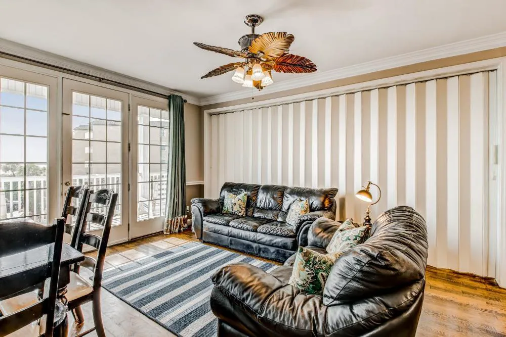 Pavilion Watch #1D hotel hero