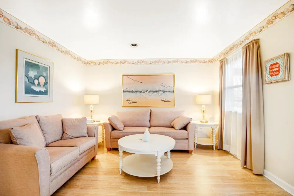 37534 Lighthouse Rd #202 hotel hero