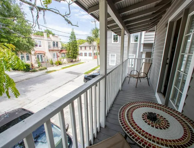 Carriage Way Centennial hotel detail image 3