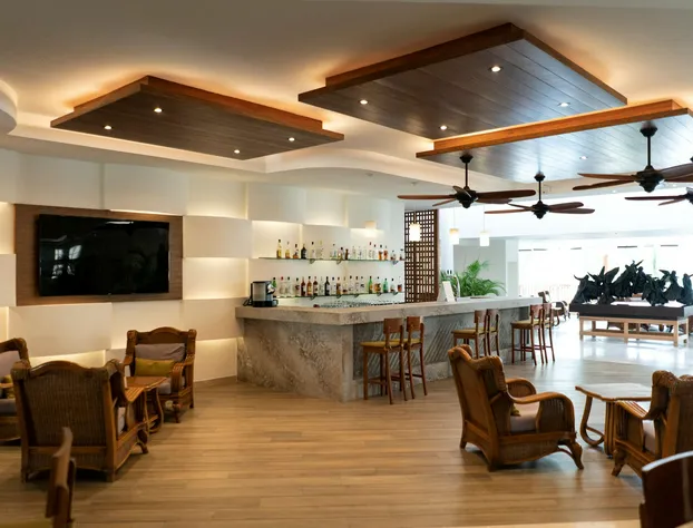 The Reef Coco Beach Resort & Spa- Optional All Inclusive hotel detail image 2