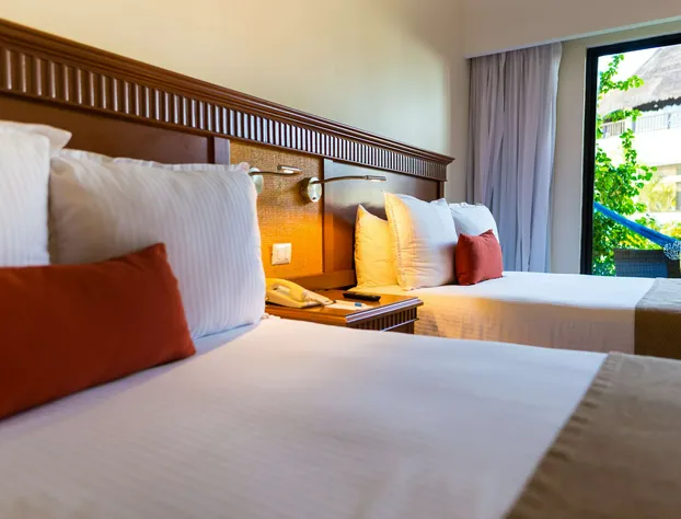 The Reef Coco Beach Resort & Spa- Optional All Inclusive hotel detail image 3