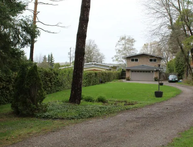 Water's Edge B & B hotel detail image 1