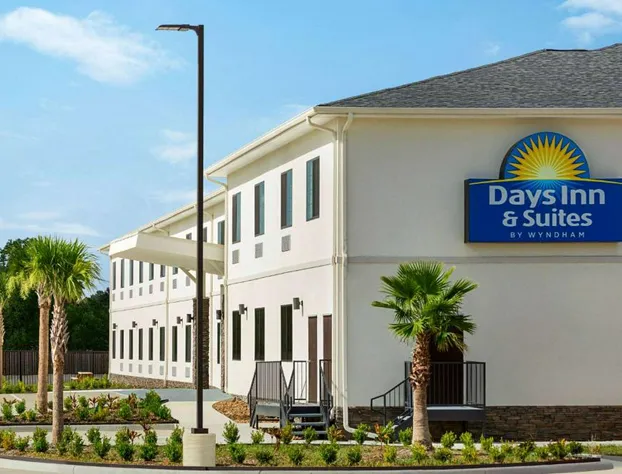 Days Inn & Suites by Wyndham Greater Tomball hotel detail image 1