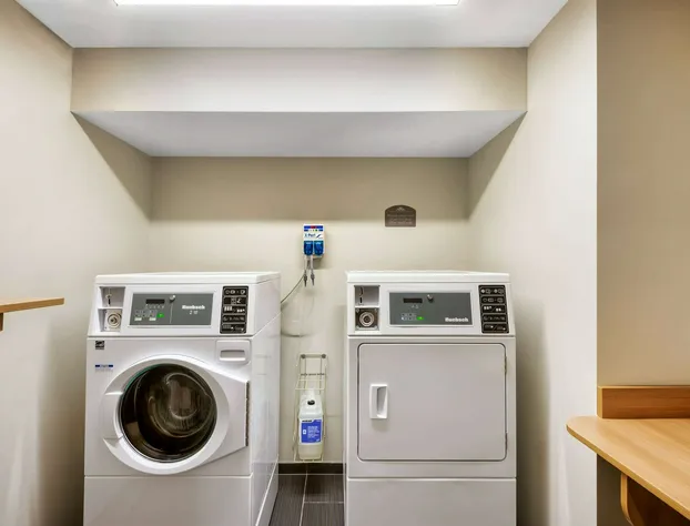 Microtel Inn & Suites by Wyndham Farmington hotel detail image 4