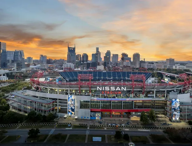 La Quinta Inn & Suites by Wyndham Nashville Downtown / Stadium hotel detail image 3