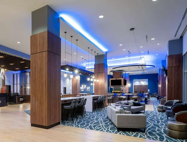 La Quinta Inn & Suites by Wyndham Nashville Downtown / Stadium hotel detail image 4