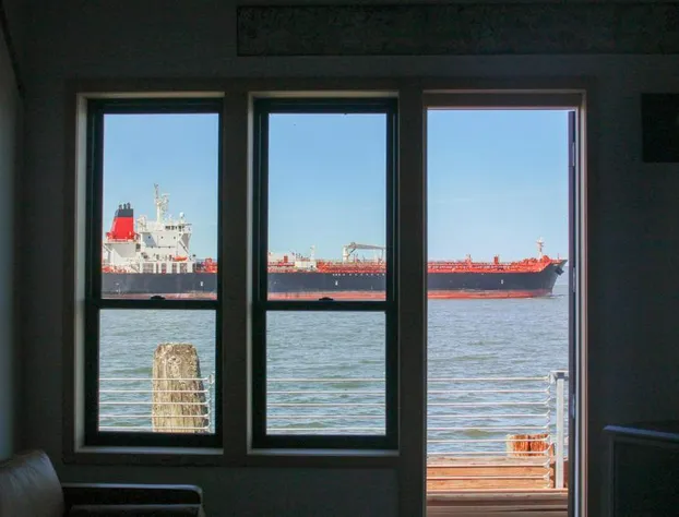 Bowline Hotel hotel detail image 1