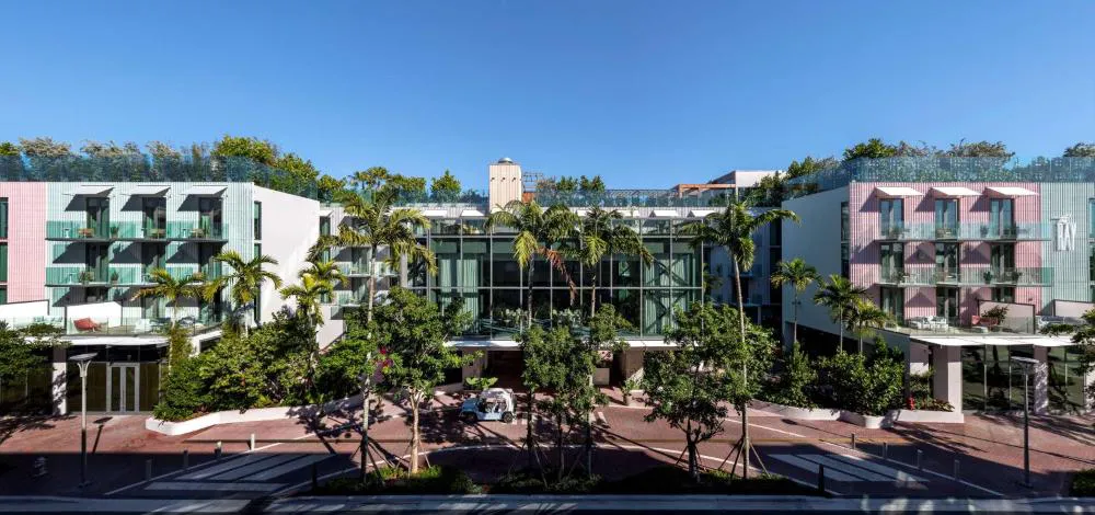 The Ray Hotel Delray Beach, Curio Collection by Hilton hotel hero