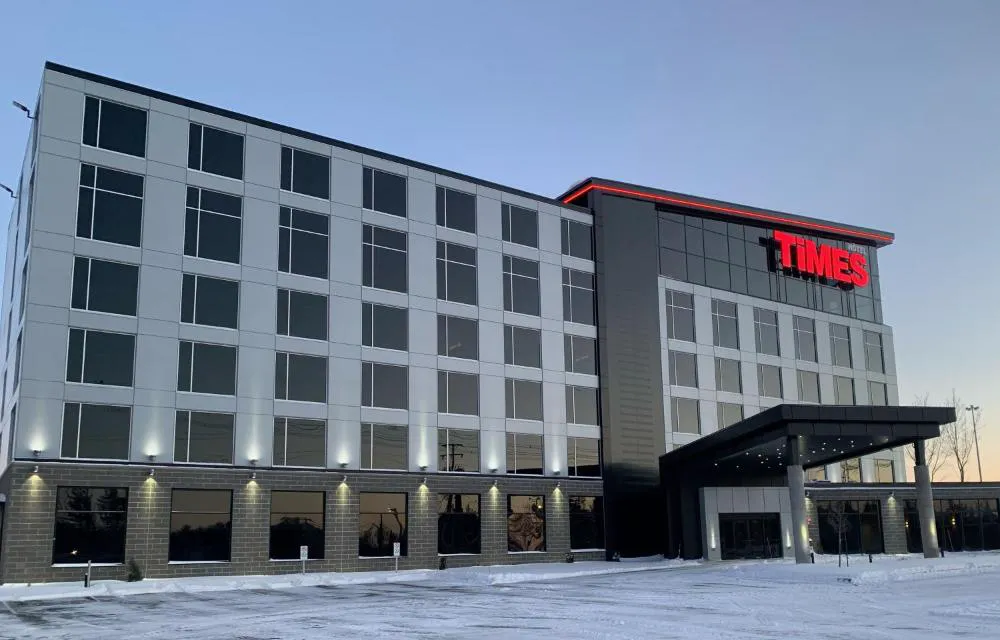 Grand Hôtel TiMES Blainville - Mirabel hotel hero