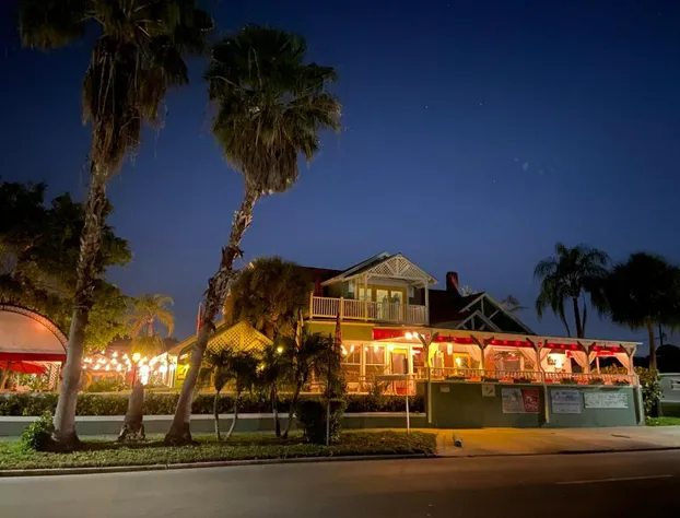 Sea Breeze Manor Inn hotel detail image 2