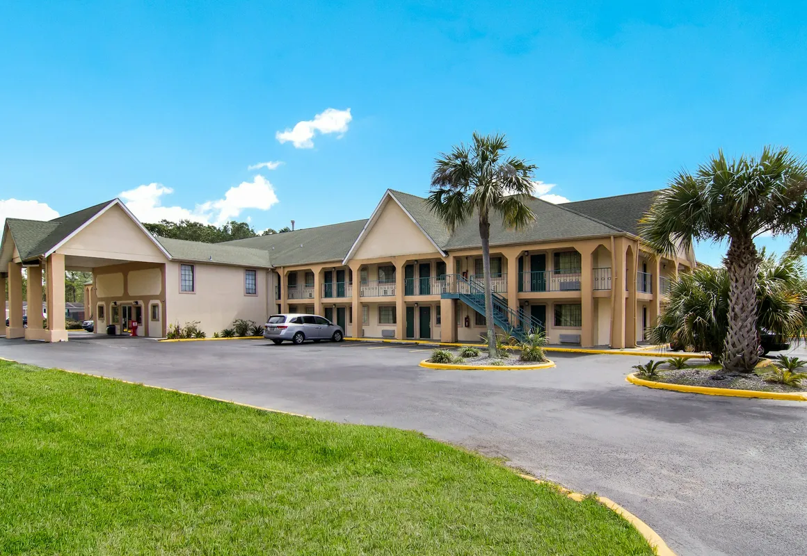 Americas Best Value Inn Darien hotel hero