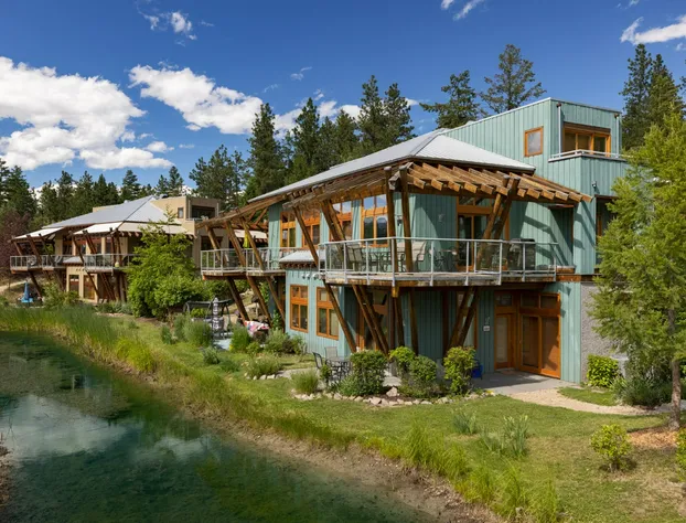 Outback Lakeside Vacation Homes hotel detail image 1