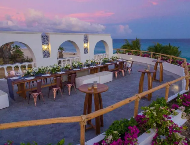 Mar del Cabo By Velas Resorts hotel detail image 2