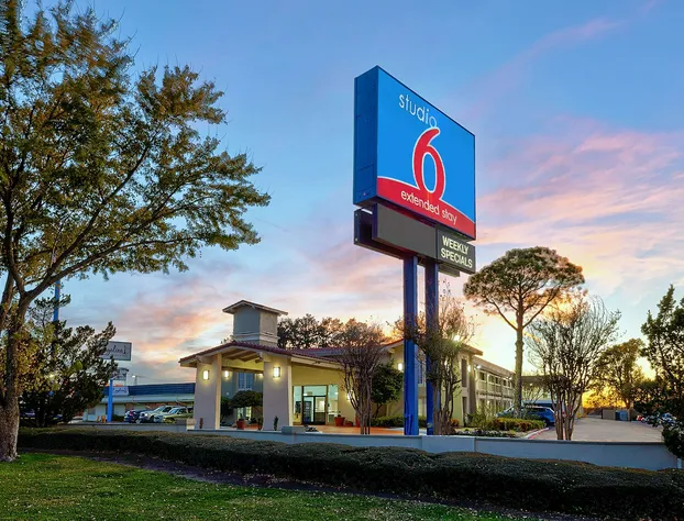 Studio 6 Denton, TX - UNT hotel detail image 1