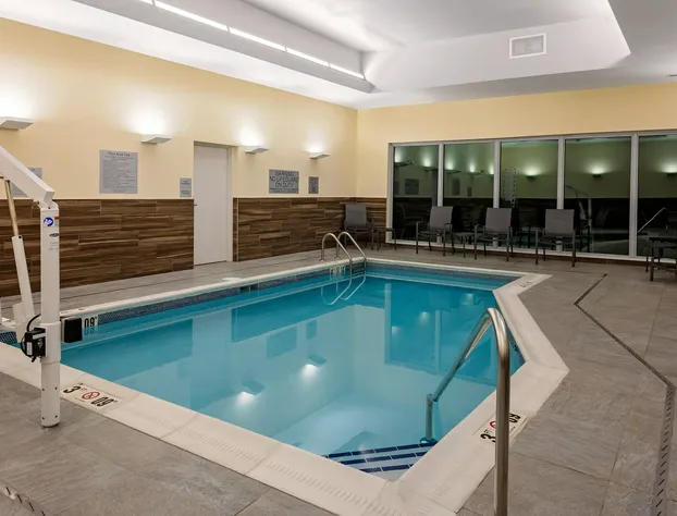 Fairfield By Marriott Port Clinton Waterfront hotel detail image 4